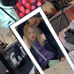 Meet your Posher, Carol